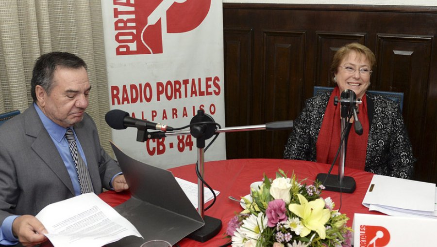 Polémica en la V Región: Presidenta Bachelet fue entrevistada por su propio empleado