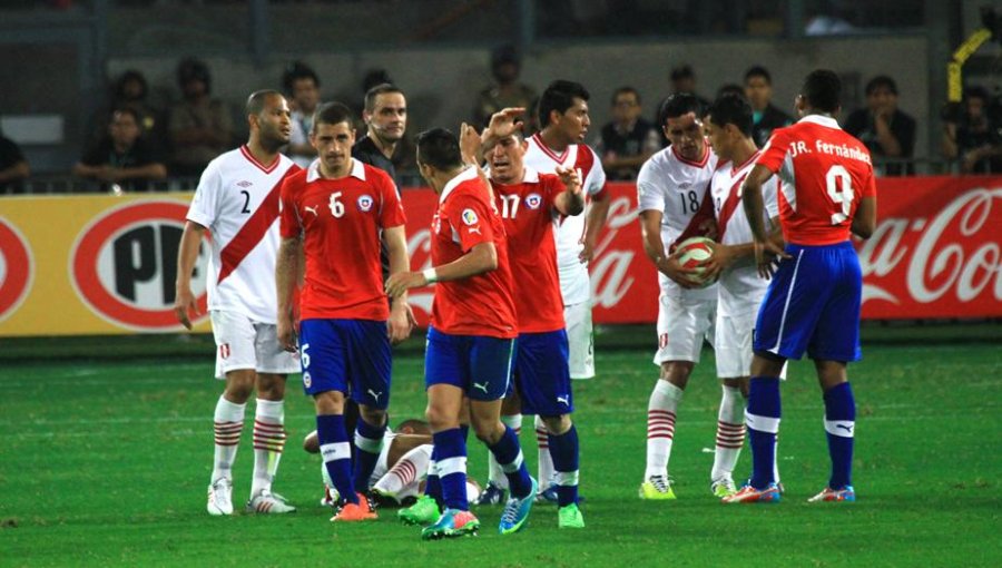 Hinchas peruanos llaman a repetir campaña para incomodar a la Roja en Lima