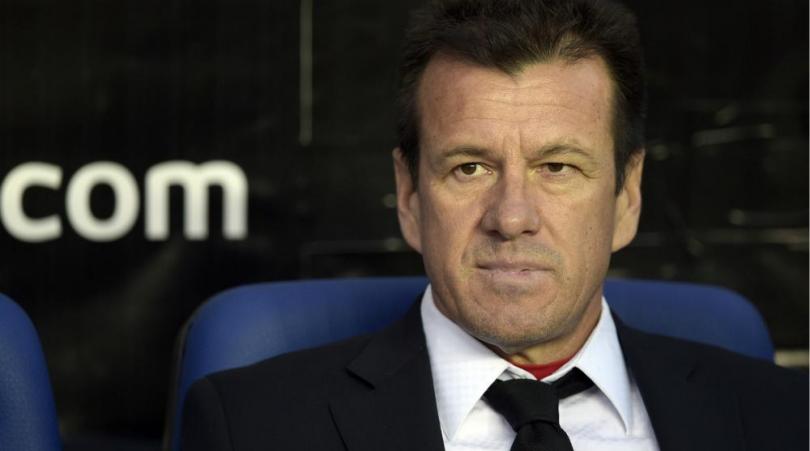 Dunga ya tendría definida la oncena de Brasil para enfrentar a la Roja