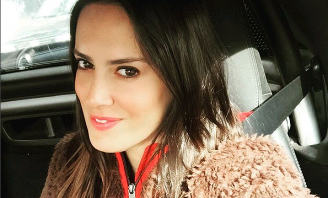Adriana Barrientos impacta con sensuales fotos en el jacuzzi