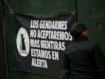 Funcionarios de Gendarmería iniciaron paro nacional