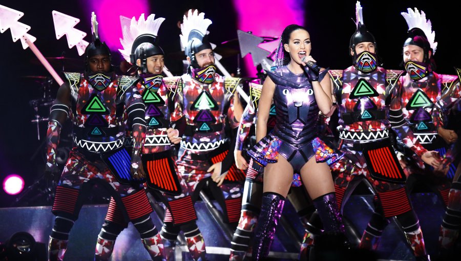 Katy Perry deslumbra con elaborado show en Pista Atlética del Nacional