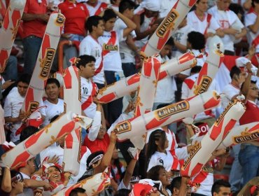 Hinchas peruanos están arrasando con entradas para duelo con Chile