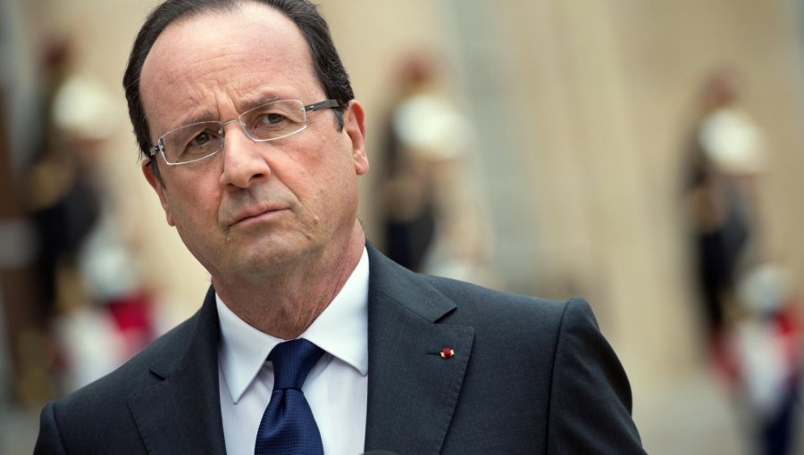 Hollande pide actuar para evitar "guerra total" en Siria que llegue a Europa