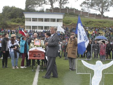 Emotiva despedida a Oscar "Jurel" Herrera en estadio El Morro de Talcahuano