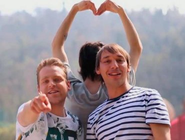 Felipe Camus y Rodrigo Avilés hablan de “Noticreo” en TVN: “Estamos volviendo a ser niños”