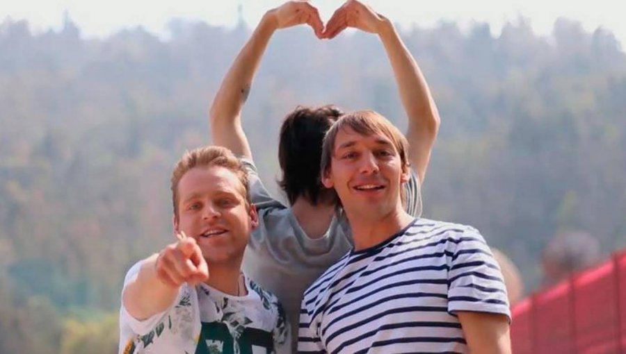 Felipe Camus y Rodrigo Avilés hablan de “Noticreo” en TVN: “Estamos volviendo a ser niños”