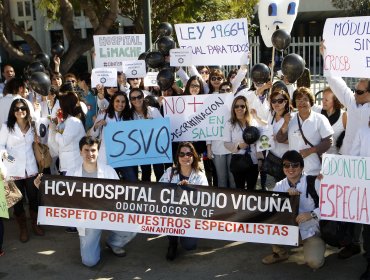 Paro de dentistas obligó a suspender 80.000 atenciones en sector público