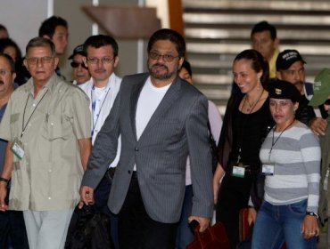 Gobierno y FARC acuerdan que grupo juristas resuelva diferencias en justicia