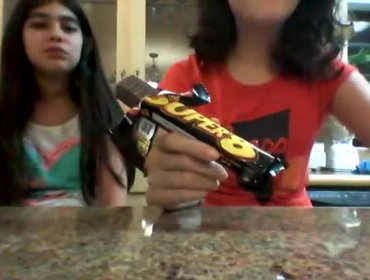 Video: Niñas gringas prueban dulces chilenos