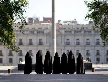 Misteriosa intervención desafía al arte en el Paseo Bulnes