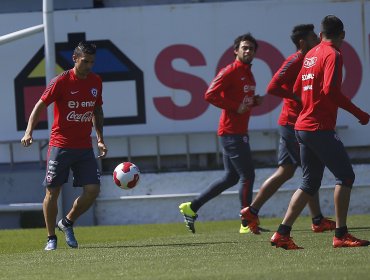 Sampaoli confirma a Vidal como titular en práctica de la 'Roja'