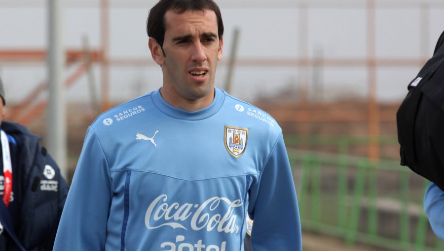 Eliminatorias-Diego Godín: "Colombia nos va a exigir al máximo"