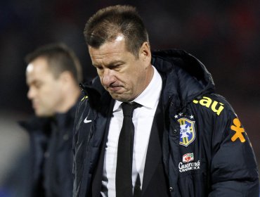 Dunga recurrió a un humorista para levantar ánimo de Brasil tras caída con Chile