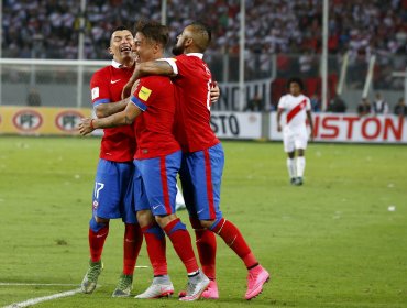 Gary Medel celebra el triunfo ante Perú: “No nos paran ni con brujería”