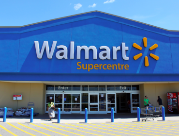 Walmart se desploma en bolsa tras recortar sus previsiones