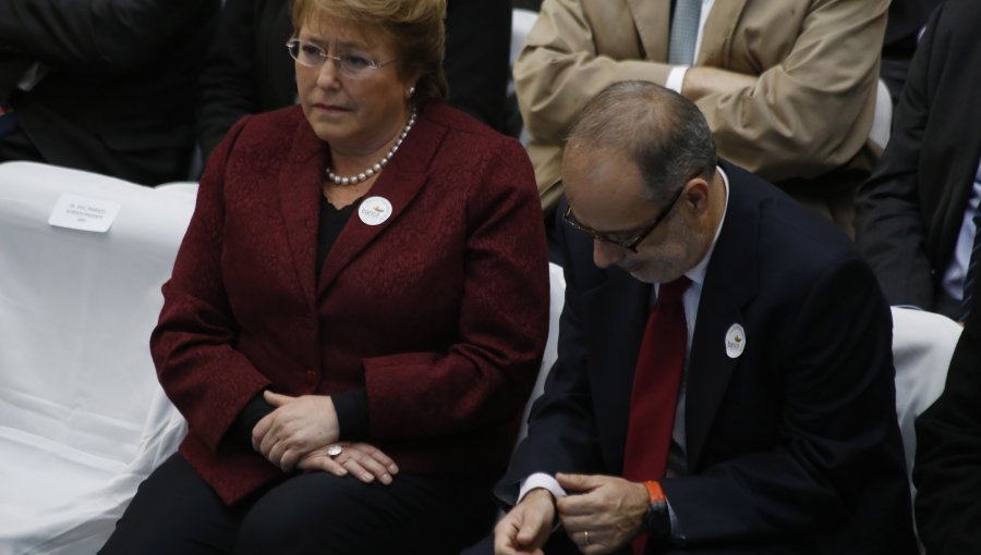 Bachelet lamenta "gran endeudamiento" de los chilenos