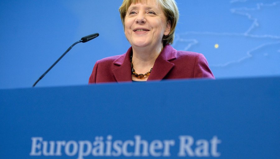 Merkel dice no entender a países del Este por su dureza en crisis refugiados