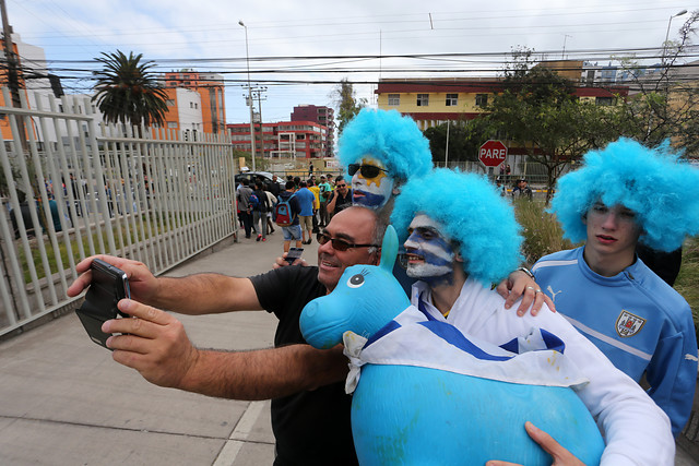 Hinchas uruguayos ya han adquirido 5 mil entradas para el duelo contra Chile