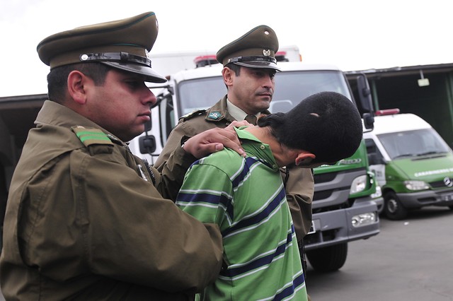 Detienen a muchacho de 17 años que lideraba banda dedicada a los “portonazos”