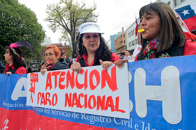 Gobierno inició sumario contra trabajadores del Registro Civil en paro