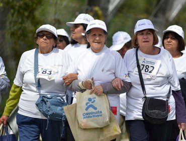 Llena de vitalidad se efectuó la Caminata del Adulto Mayor 2015