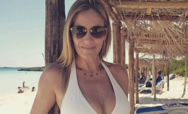 Marcela Vacarezza posa en bikini y saca suspiros en redes sociales