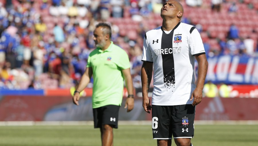 "Chupete" Suazo es separado del primer plantel de Colo - Colo