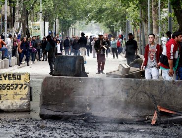 Trabajadores del Mall del Mueble son desalojados