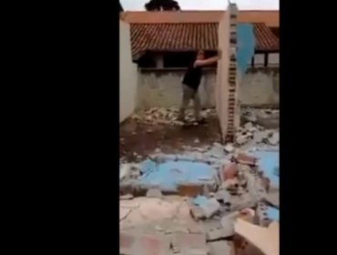 Video: Trabajador es aplastado por una pared durante una demolición