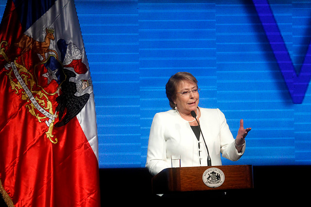 Bachelet destaca sistema de concesiones y dice que “la unión hace la fuerza”