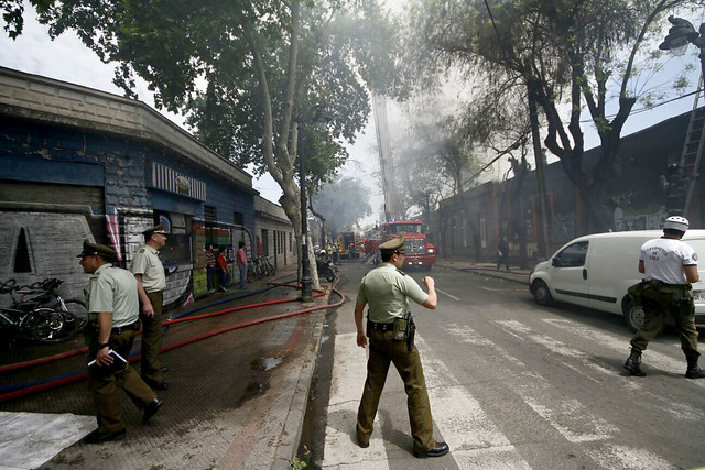 Once compañías de Bomberos trabajan en incendio en barrio Bellavista