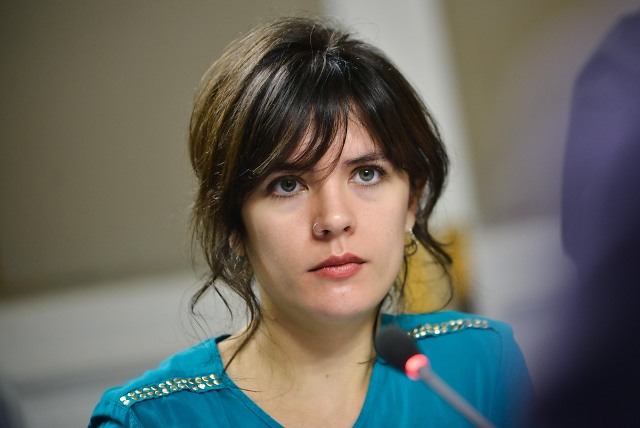 Camila Vallejos sorprende como rostro de concurso de belleza en Argentina