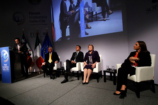 Presidentea Bachelet compartió con líder de la SOFOFA en foro Chile-Italia