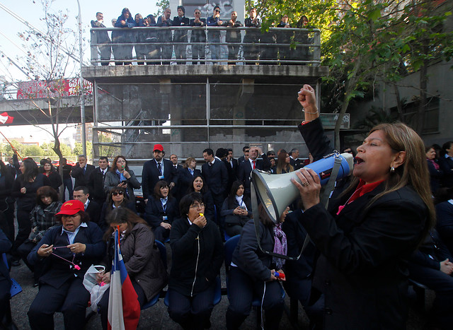 Contraloría solicita al Registro Civil antecedentes de funcionarios en paro