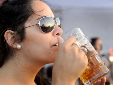 Cerveza sin alcohol durante lactancia reduce estrés oxidativo del recién nacido