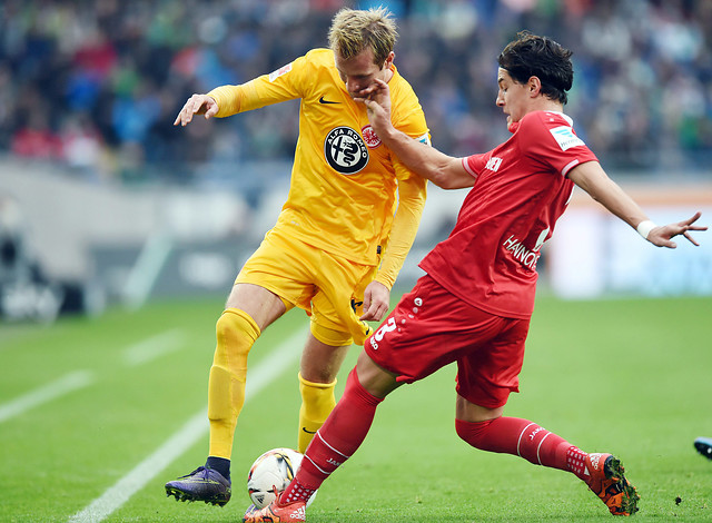 Miiko Albornoz dijo presente en derrota del Hannover ante Eintracht Frankfurt