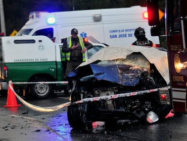 Arica: Dos muertos en choque entre bus y vehículo particular