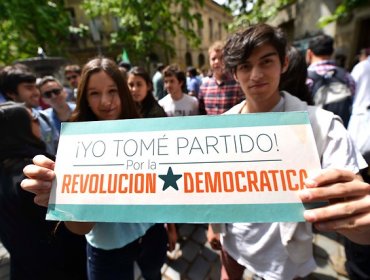 Revolución Democrática parte recolección de firmas para inscribirse como partido