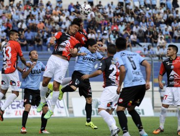 Apertura: Iquique y Antofagasta firmaron un empate en el "Tierra de Campeones"