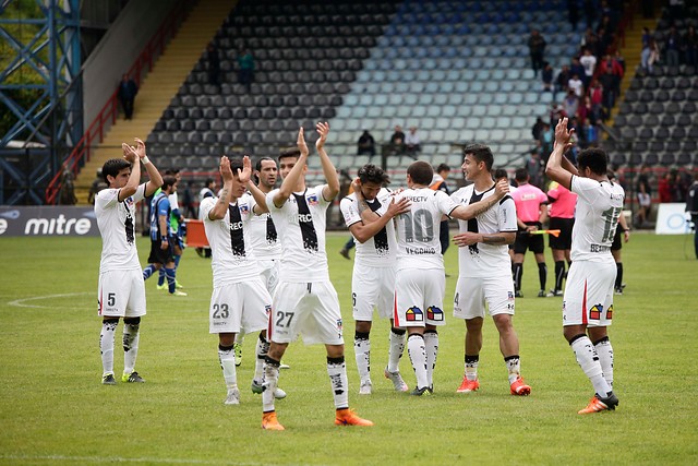 Colo Colo derrotó con polémico penal a Huachipato