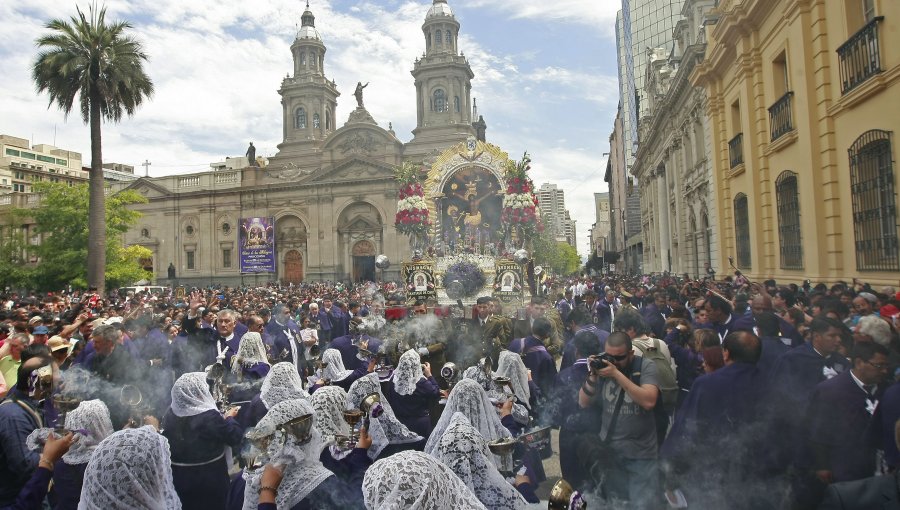 Comunidad Peruana celebró la Procesión del Señor de los Milagros