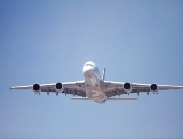 Aerolínea indemniza a joven con discapacidad por no ayudarle en desembarque