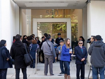 Gobierno deja en la calle a funcionarios en paro de Registro Civil en Concepción