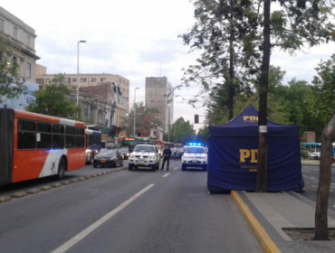 Joven cae muerto en plena Alameda tras ser golpeado y apuñalado por desconocidos