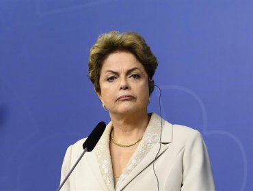 La aprobación del Gobierno de Rousseff sigue por debajo de 10 %