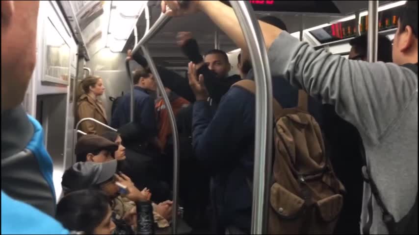 Video: La mejor forma de pasar dos horas atrapados en el metro