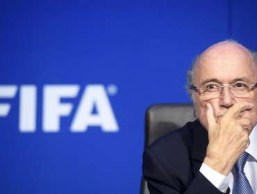 Blatter acusa a Platini de ser el causante del escándalo en la FIFA