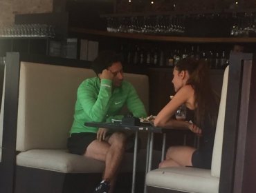 Captan a Benjamín Vicuña y Pampita en un café a solo días de su separación