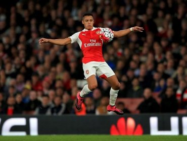 Jugador inglés pone a Alexis al mismo nivel que Messi y Cristiano Ronaldo